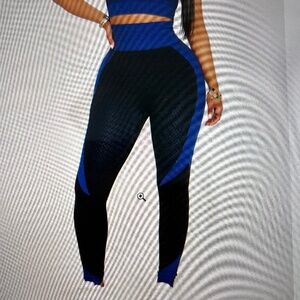 NWT   SEAMLESS ACTIVE LEGGING BLUE/BLACK SIZE XS